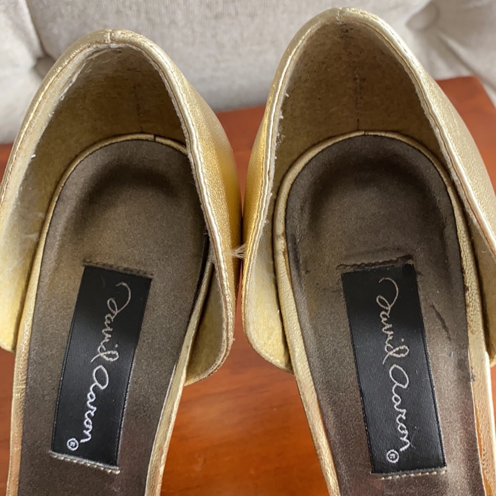 Gorgeous Gold Heels! - Picture 12 of 15